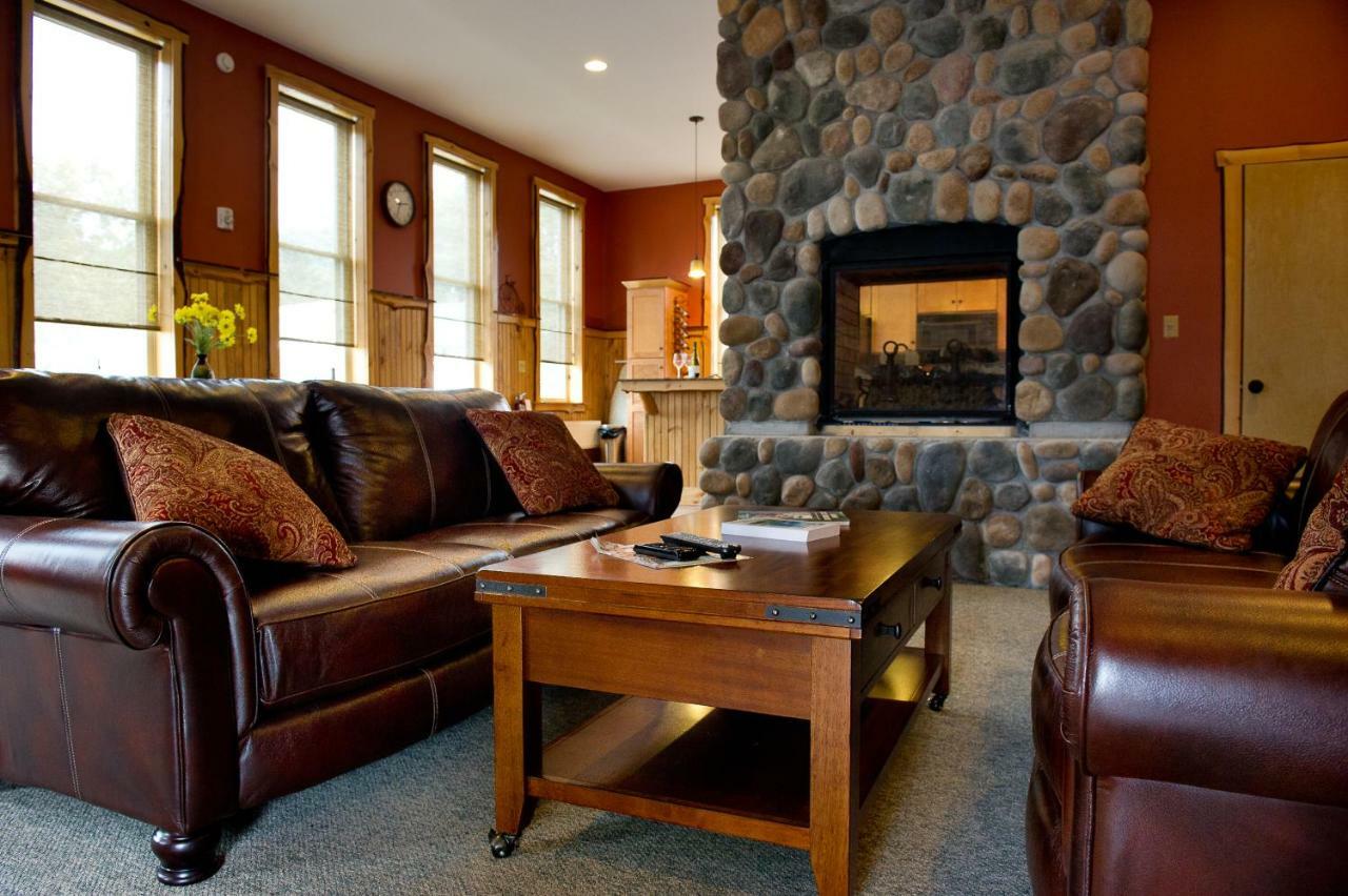 The Fern Lodge Chestertown Room photo